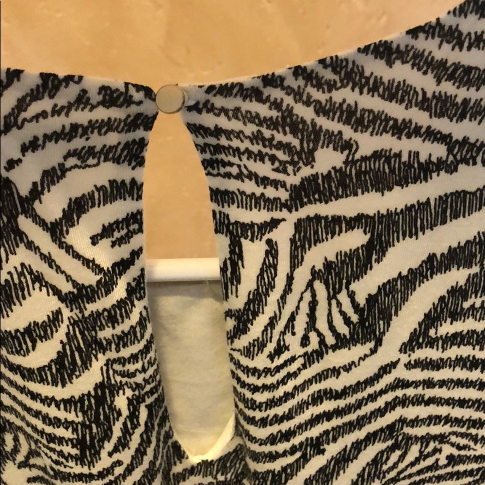 Blouses - Picture 4 of 5